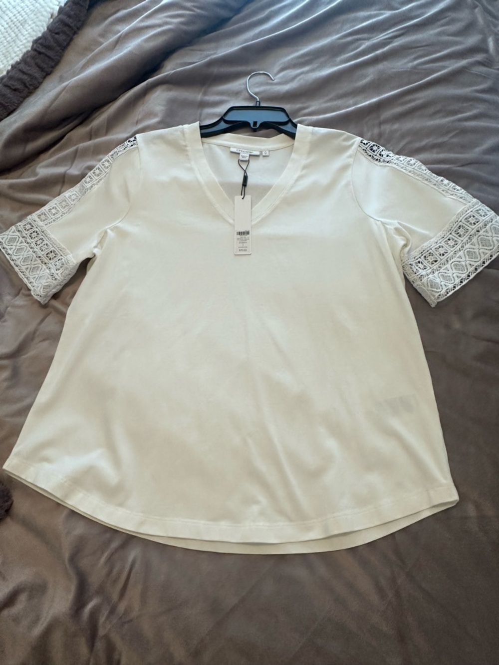 Chico's White V-Neck Tee with Lace Sleeve Panels